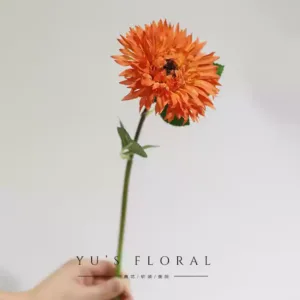 Artificial flowers, brushed furrows, chrysanthemums, floral art, landscaping, home decoration, flower arrangements, space presentation photography props - orange red